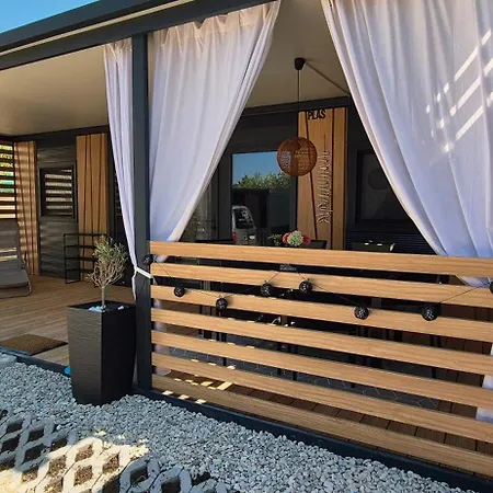 Plas Mobile 아파트 *