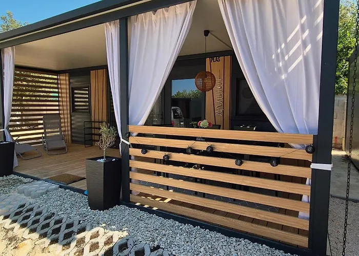 Plas Mobile 아파트 *