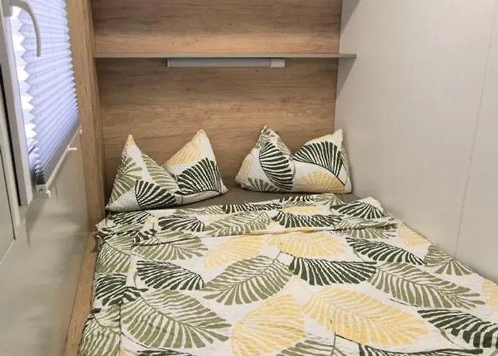 Plas Mobile アパート トゥラニ